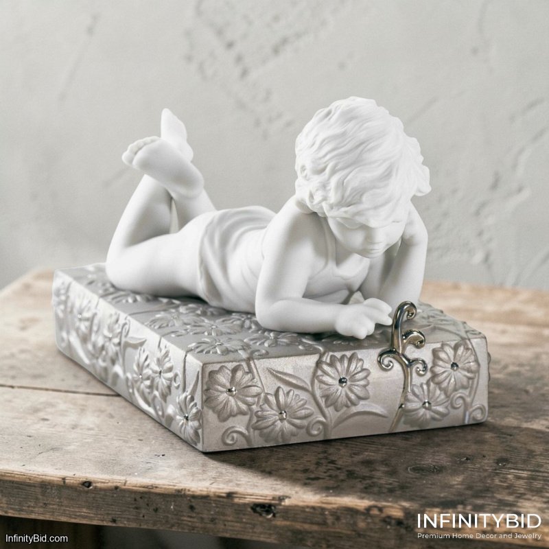 Lladro Wondering Boy Porcelain Figurine – SKU 01018280