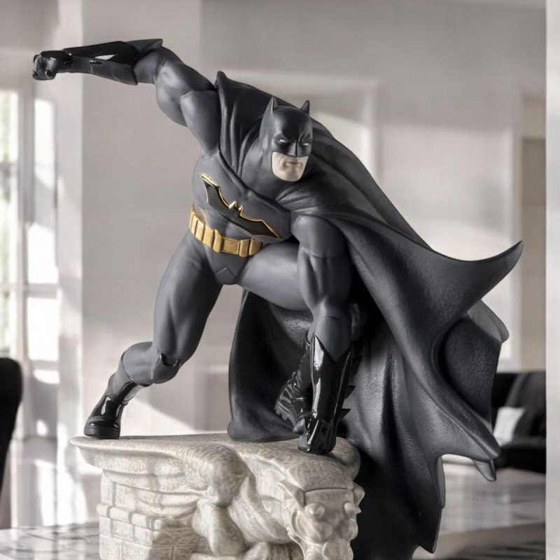 Lladró Batman Sculpture – Limited Edition Porcelain Masterpiece (500 Units Worldwide) SKU: 01009708