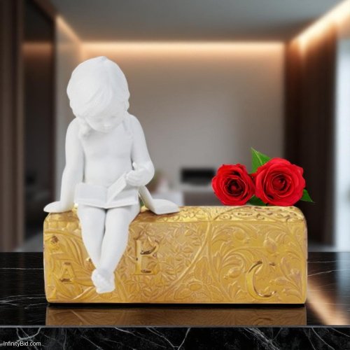 Lladro “Learning – Paris” Figurine Reference: 01007454
