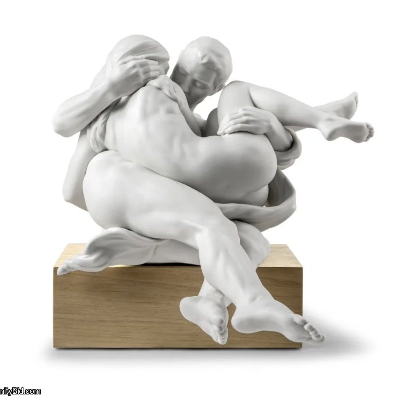 Lladro Together Couple Sculpture SKU: 01009751