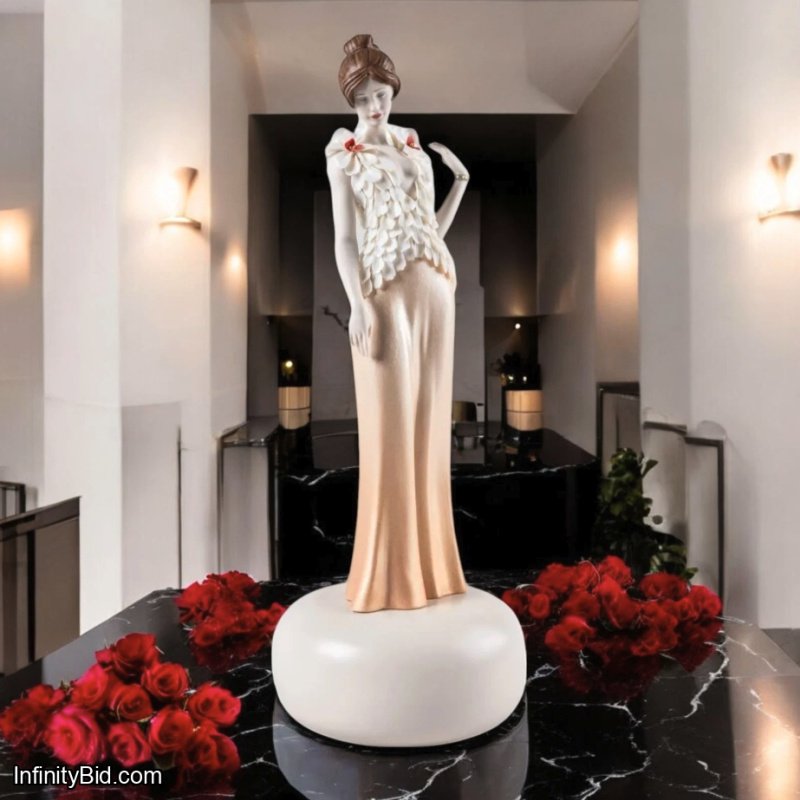 Lladro Exquisite Embroidery Limited Edition Sculpture | SKU: 01009745