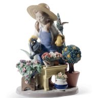 Lladro In My Garden Girl Figurine SKU: 01008663