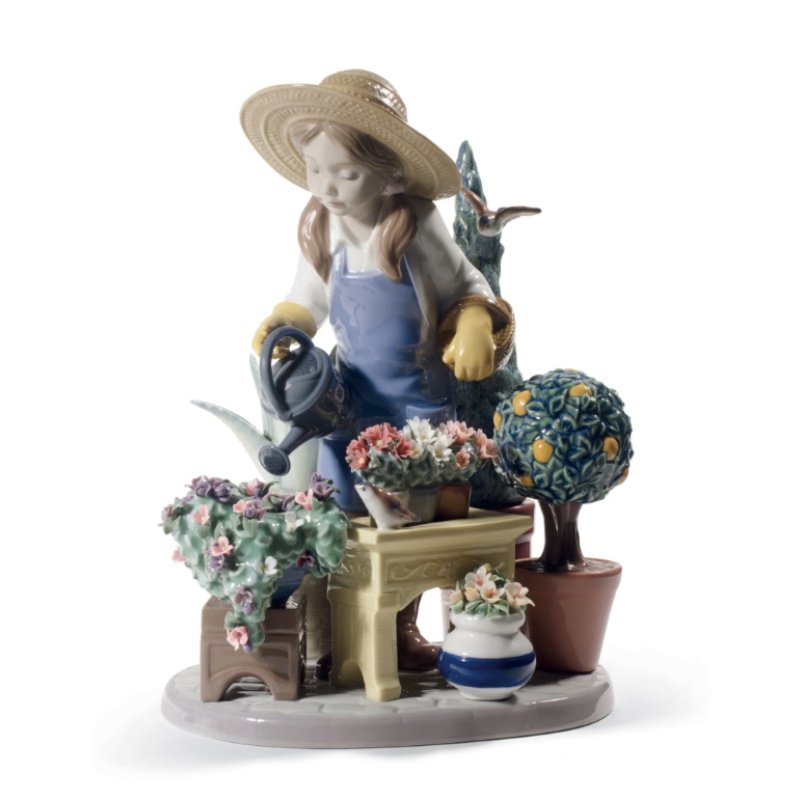 Lladro In My Garden Girl Figurine SKU: 01008663