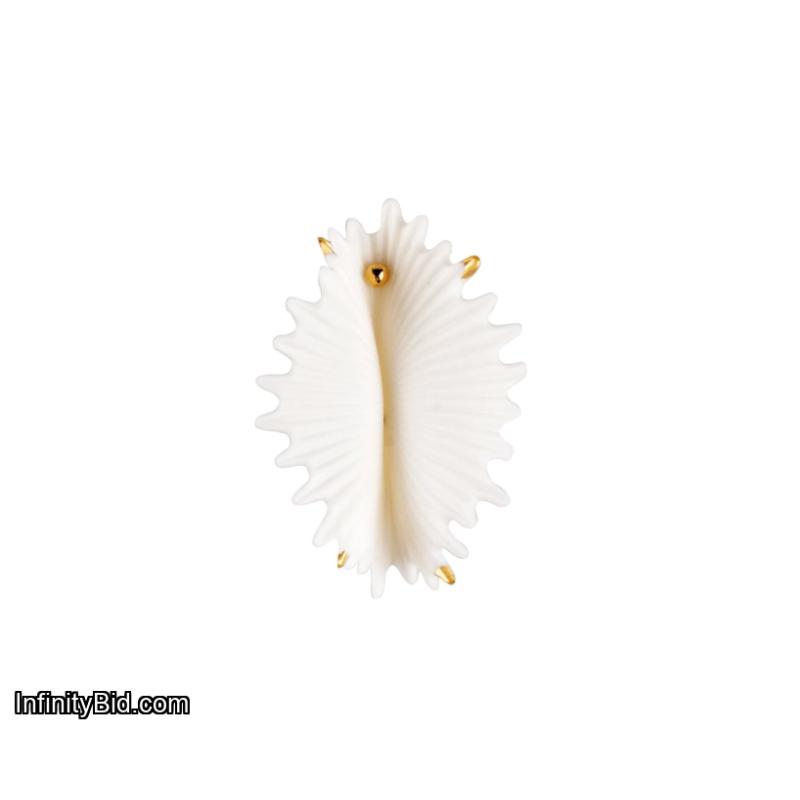 Actinia Big Earring. White and Golden luster 01010289 Lladro