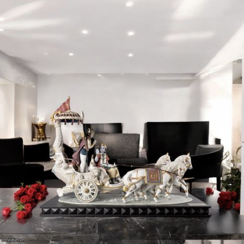 Lladró Gita Saar Sculpture – Limited Edition of 299 SKU: 01002017