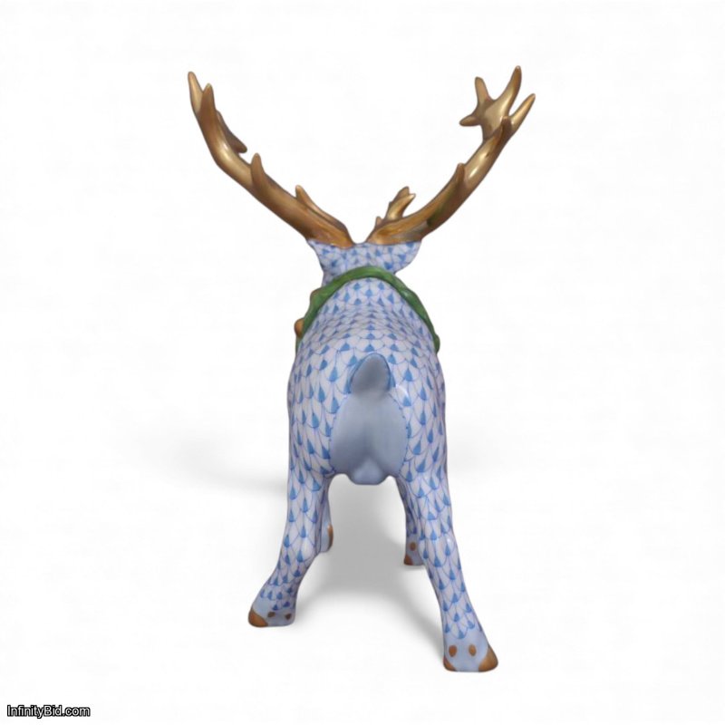 Herend Reindeer with Wreath SKU: 05907000-VHB