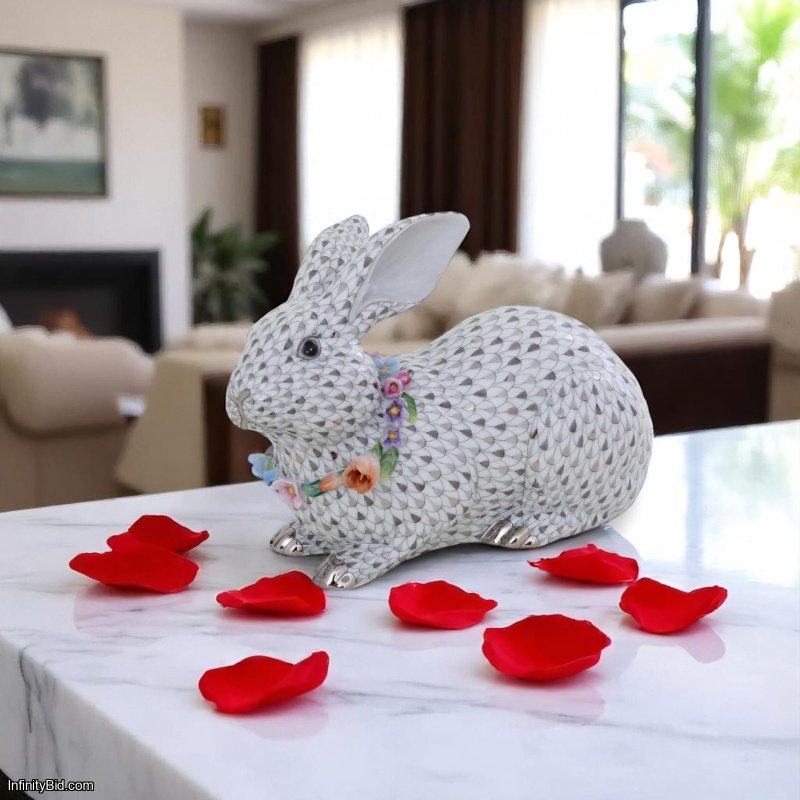 Herend Gray Bunny with Garland – Hand-Painted Porcelain Figurine SKU: 16104000-VHSP133