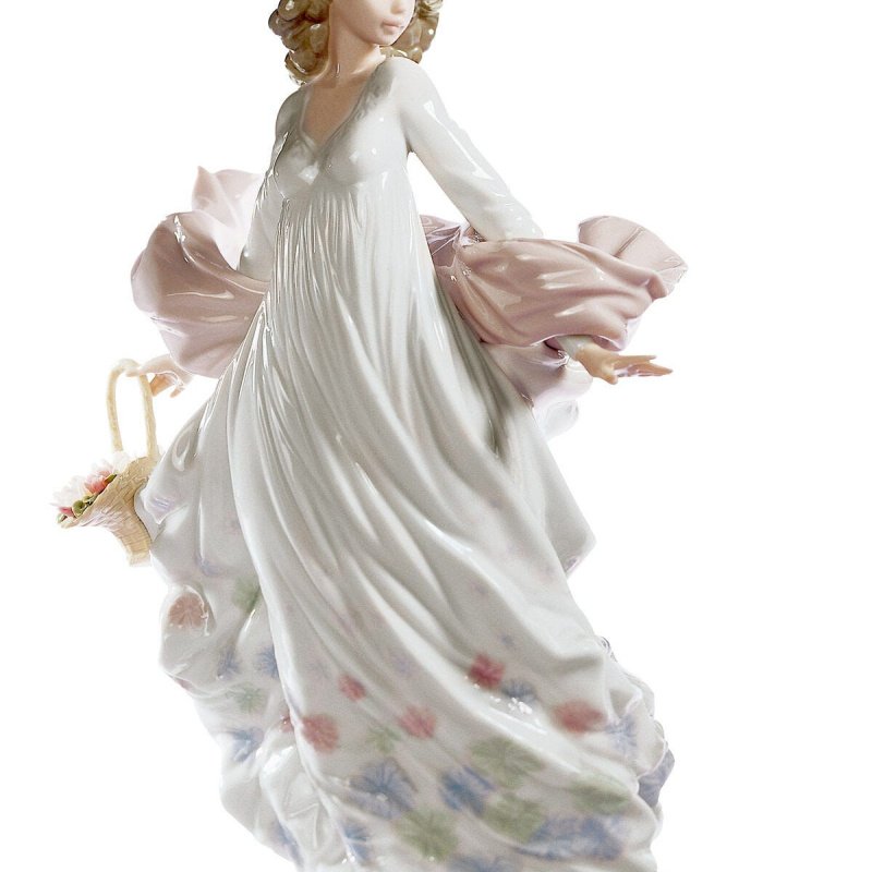 Lladro Spring Splendor Woman Figurine SKU: 01005898