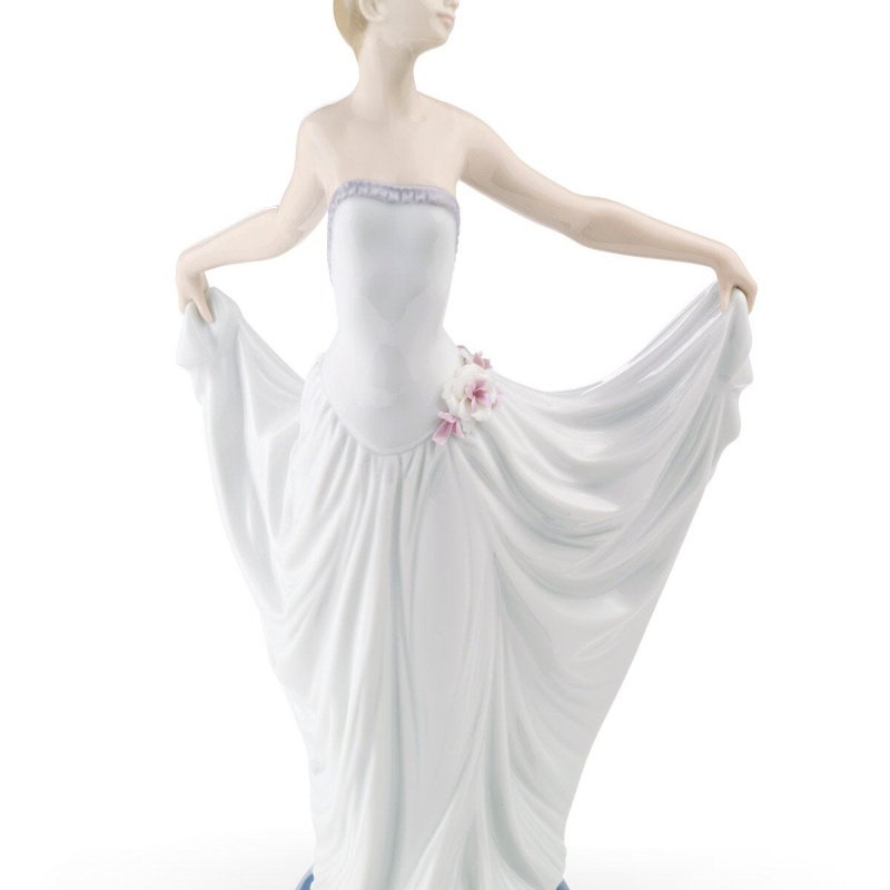 Lladró Dancer – Ballet Woman Porcelain Figurine Special Edition | Glossy White Porcelain | Sculpted by Vicente Martínez SKU: 01007189