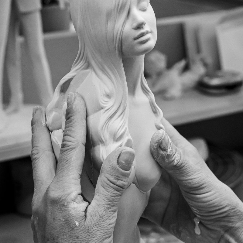 Lladro Inner Peace Woman Figurine SKU: 01009487
