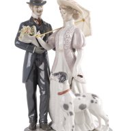 Lladro A romantic stroll Sculpture SKU: 01009551