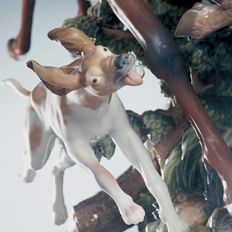 Lladró “Pursued Deer” Sculpture – High Porcelain Limited Edition by Salvador Furió | SKU 01001377
