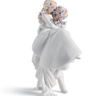 Lladro Love II (blossoms) Sculpture SKU: 01007232