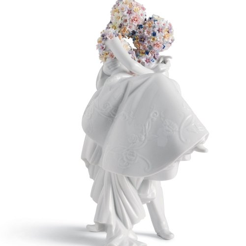 Lladro Love II (blossoms) Sculpture SKU: 01007232