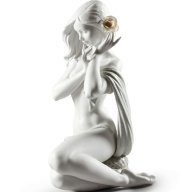 Lladro Subtle moonlight Woman Figurine White Limited Edition SKU: 01009332