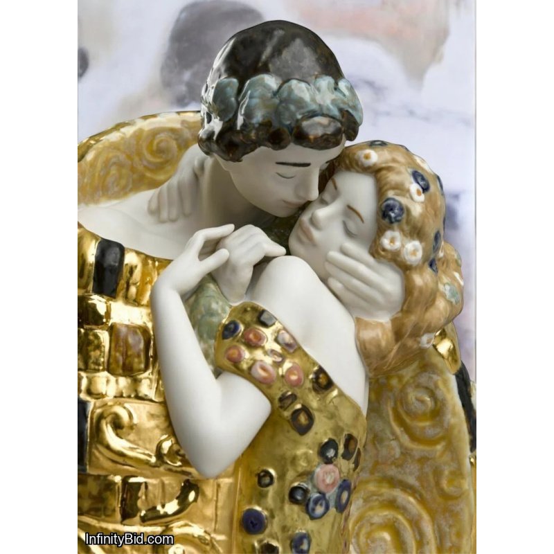 Lladro “The Kiss” Couple Sculpture – Golden Luster SKU: 01008667