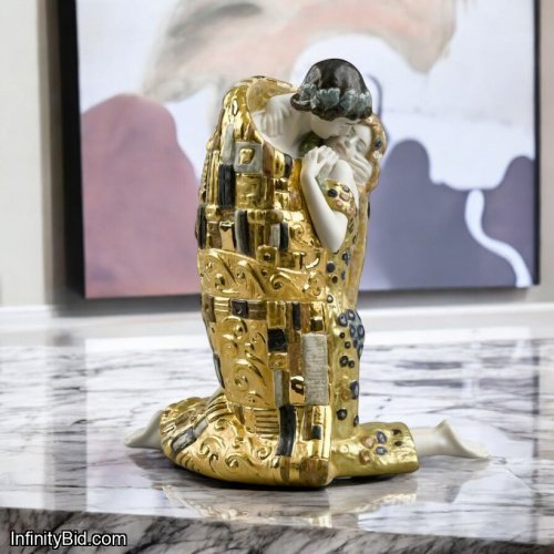 Lladro “The Kiss” Couple Sculpture – Golden Luster SKU: 01008667